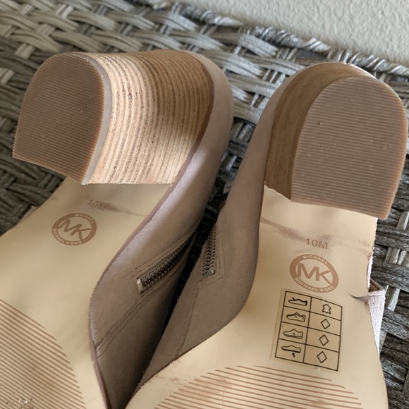 Michael Kors heeled booties - Picture 9 of 9